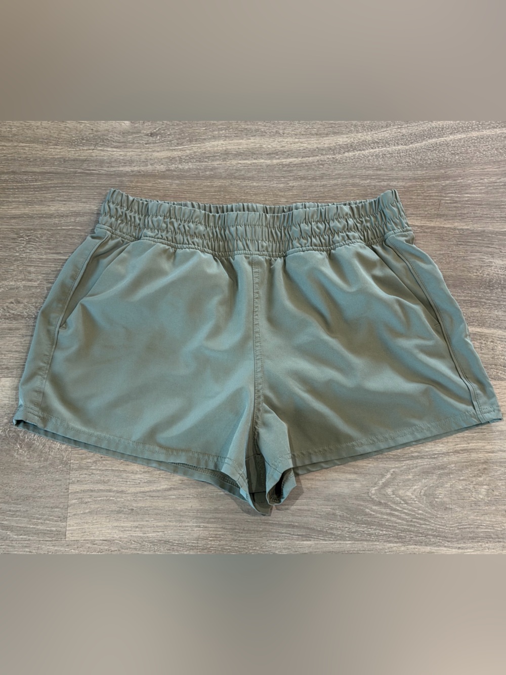 90 Degree by Reflex Sage Green Athletic Running Shorts Medium
